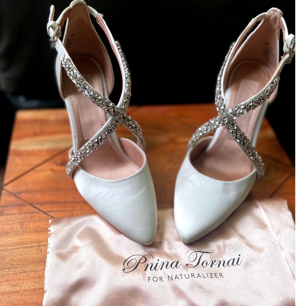 Pnina Tornai White Satin Pointed Toe Heels with Crystal Cross Straps - Picture 3 of 13